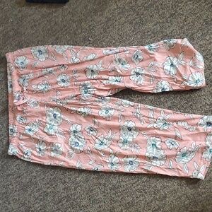 Carisma capris size Xl